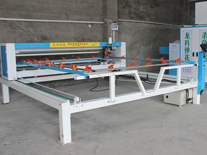 你們只有彈花機(jī)一種設(shè)備嗎？